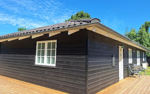 Ethil - 600M from the Sea: Madera, Vía Muerta, Techo, Casa, Cabaña, Casa, Madera Dura, Puerta, Material Compuesto, Tablón