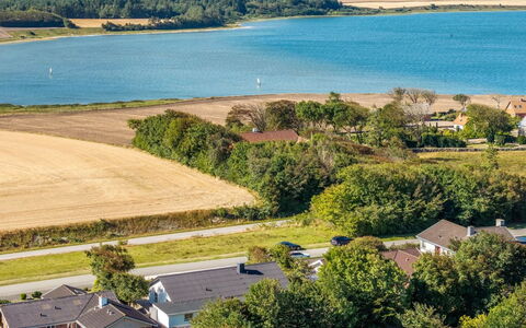 Eeske - 4Km from the Sea: Los Recursos Hídricos, Agua, Cuerpo De Agua, Verde, Paisaje Natural, Camino Acuático, Costeras Y Los Accidentes Geográficos Oceánico, Costa, Banco, Horizonte