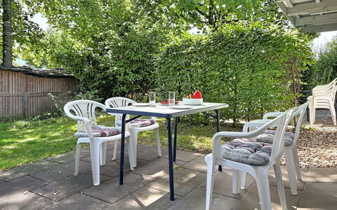 Bergzeit: Mueble, Mueble Para Exteriores, Silla, Mesa, Mesa Al Aire Libre, Sombra, Cocina Y Comedor Mesa, Jardín, Mesa De Café, Patio