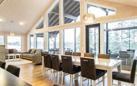 Salavan Tsaari: Madera, Techo, Diseño De Interiores, Lámpara, Candelabro, Sala, Madera Dura, Sofá, Sombra