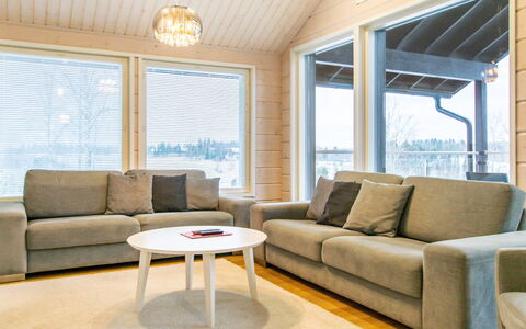 Kuhmoinen 642: Sofá, Diseño De Interiores, Mueble, Piso, Sala, Madera, Suelo, Habitación, Techo