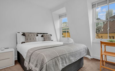 Spitafields Apartment