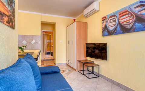 Duema: Arbusto, Jardín, Barrio Residencial, Planta De La Comunidad, El Terreno Del Lote, Cobertura Del Suelo, Paisajismo, Patio Interior, Yarda