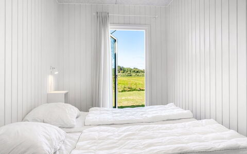 Tameran - from the Sea: Habitación, Lecho, Sábana, Cama, Diseño, Tablón, La Luz Del Día, Linos, Marco De La Cama