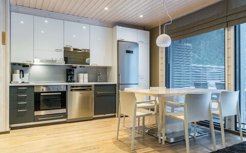 Golfarinkunnas 6A: Mueble, Diseño De Interiores, Piso, Lámpara, Suelo, Madera, Techo, Suelos De Madera, Cocina, Encendiendo