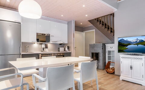 Golfarinkunnas 6B: Mueble, Diseño De Interiores, Piso, Suelo, Madera, Techo, Cocina, Encendiendo, Departamento, Habitación