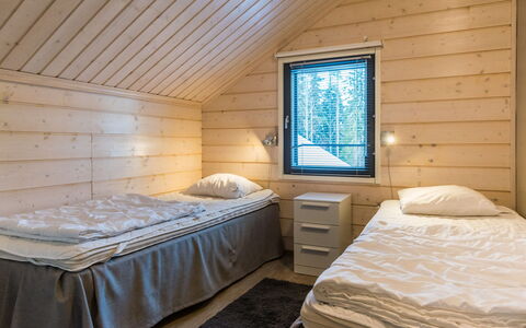 Golfarinkunnas 9B: Madera, Techo, Diseño De Interiores, Casa, Habitación, Habitación, Madera Dura, Manchas De Madera, Tablón, Cama