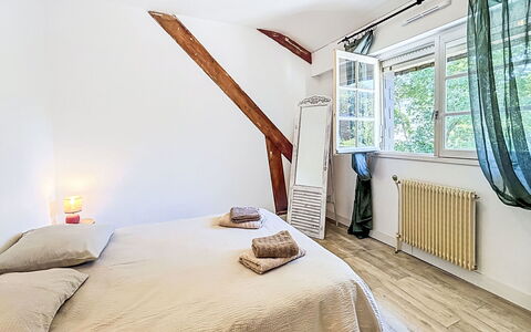 Gîte de la Grée: Cama, Diseño De Interiores, Mueble, Habitación, Piso, Pared, Suelo, Sábana, Lecho, Madera