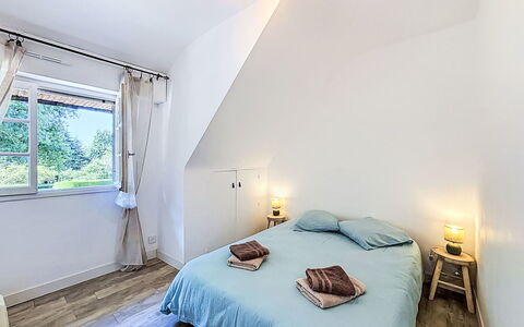Gîte de la Grée: Madera, Diseño De Interiores, Piso, Suelo, Mueble, Suelos De Madera, Habitación, Cama, Techo, Habitación