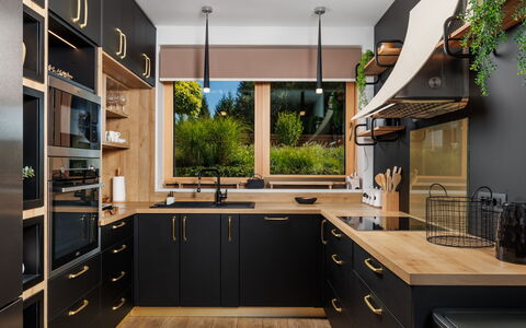 Valera Vita Forest: Cocina, Madera, Mostrador, Gabinetes, Diseño De Interiores, Aparato De Cocina, Mueble, Electrodoméstico, Lámpara