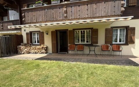 Lenk 755: Puerta, Cabaña, Silla, Yarda, Madera Dura, Manchas De Madera, Planta De Casa, Patio Interior, Porche, Mueble Para Exteriores
