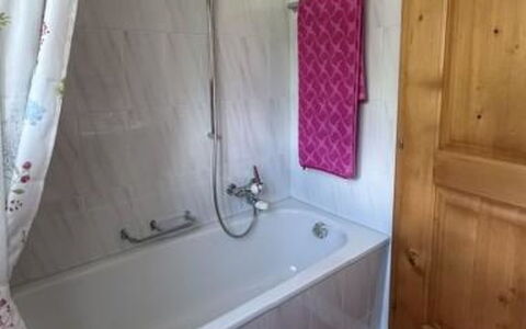 Lenk 755: Bañera, Arreglo De Tubería, Diseño De Interiores, Suelo, Baño, Plomería, Cortina, Grifo, Tratamiento De La Ventana