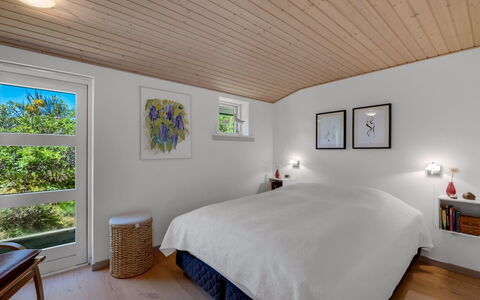 Wingot - from the Sea: Diseño De Interiores, Mueble, Piso, Suelo, Techo, Madera, Habitación, Cama, Lámpara, Suelos De Madera