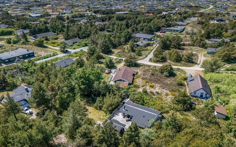 Wingot - from the Sea: Barrio Residencial, Vista Panorámica, Fotografía Aérea, Paisaje, Barrio, Suburbio, El Terreno Del Lote, Techo, Diseño Urbano, Asentamientos Humanos
