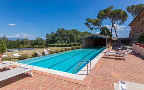 Antica Villa Merelli 12: Piscina, Hacienda, Inmuebles, Recurso, Villa, Eco Hotel, Hotel, Fuente De Agua, Ciudad De Vacaciones