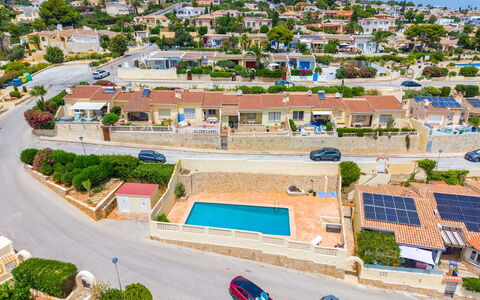 Pueblo de la Luz: Barrio Residencial, Diseño Urbano, Departamento, Suburbio, Inmuebles, Piscina, Recurso, Ciudad De Vacaciones, Fotografía Aérea, Balneario