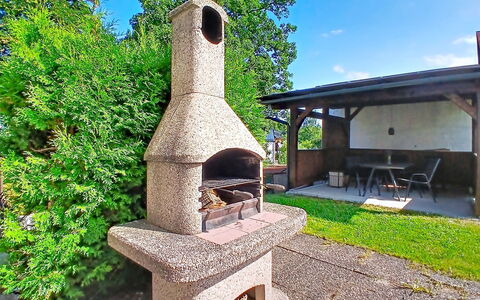 Cerny Dul 400: Madera, Jardín, Patio Interior, Césped, Paisajismo, Estructura Al Aire Libre, Sombra, Diseño, Yarda, Madera Dura