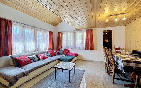 Haus Wasserfall: Diseño De Interiores, Mueble, Madera, Techo, Casa, Habitación, Sofá, Suelo, Encendiendo, Piso