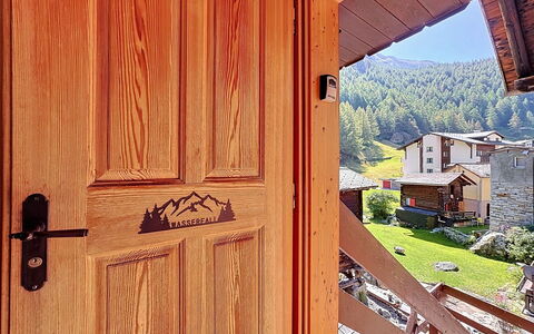 Haus Wasserfall: Madera, Puerta, Manchas De Madera, Madera Dura, Inicio De La Puerta, Tablón, Madera Contrachapada, Barniz, Mango Puerta, Maderas
