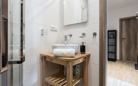 Rokytnice Nad Jizerou 328: Azul, Piscina, Material Compuesto, Sombra, Recurso, Inmuebles, Hacienda, Villa, Centro De Ocio
