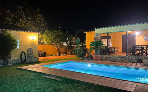Sunrise: Azul, Piscina, Material Compuesto, Sombra, Recurso, Inmuebles, Hacienda, Villa, Centro De Ocio