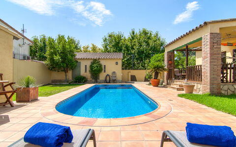 Sunrise: Azul, Piscina, Material Compuesto, Sombra, Recurso, Inmuebles, Hacienda, Villa, Centro De Ocio