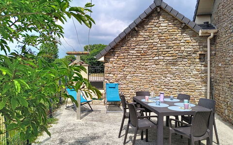 Maison en Pierre: Azul, Piscina, Material Compuesto, Sombra, Recurso, Inmuebles, Hacienda, Villa, Centro De Ocio