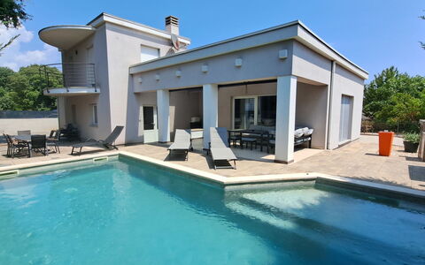 A.e.m: Azul, Piscina, Material Compuesto, Sombra, Recurso, Inmuebles, Hacienda, Villa, Centro De Ocio