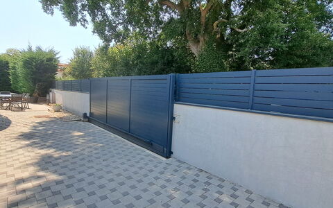 A.e.m: Azul, Piscina, Material Compuesto, Sombra, Recurso, Inmuebles, Hacienda, Villa, Centro De Ocio
