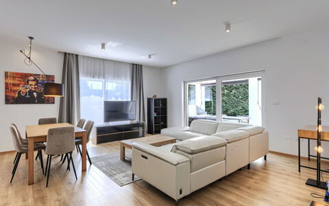 A.e.m: Diseño De Interiores, Mueble, Piso, Suelo, Sofá, Suelos De Madera, Madera, Techo, Habitación, Sala