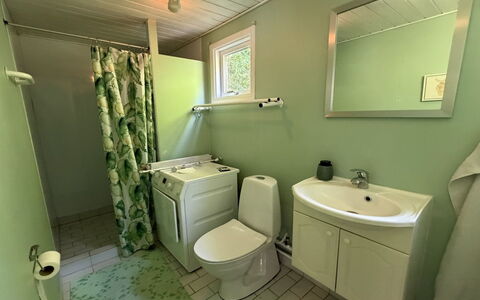 Lonneke - from the Sea: Arreglo De Tubería, Suelo, Piso, Baño, Diseño De Interiores, Asiento Del Baño, Baño, Plomería, Lavabo, Casa