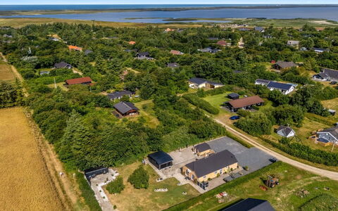 Meindor - 450M to the Fjord: Vista Panorámica, Barrio Residencial, Paisaje, Fotografía Aérea, El Terreno Del Lote, Llanura, Inmuebles, Suburbio, Campo, Plantación
