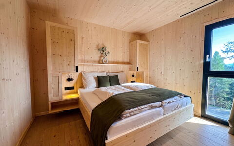 02 Nth050 18A Sup Chalet mit Sauna und Hot Tub 2 e: Habitación, Madera Dura, Manchas De Madera, Cama, Marco De La Cama, Lecho, Tablón, Madera Contrachapada, Suelos De Madera, Hotel