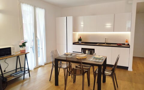 Lola Home - Levanto: Mueble, Diseño De Interiores, Piso, Madera, Suelo, Cocina Y Comedor Mesa, Suelos De Madera, Cocina, Habitación, Mesa