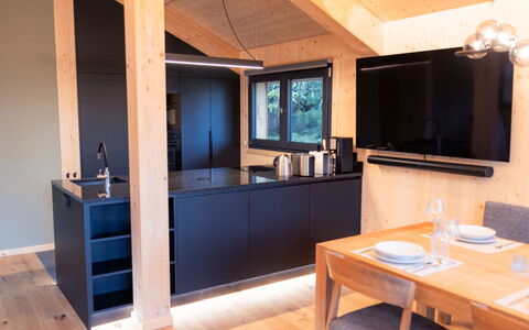02 Nth030 Sup Chalet mit Sauna und Hot Tub 2 Etage: Madera, Piso, Diseño De Interiores, Suelo, Techo, Madera Dura, Manchas De Madera, Mostrador, Cocina, Barniz