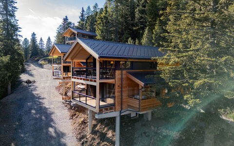 02 Nth030 Sup Chalet mit Sauna und Hot Tub 2 Etage: Madera, Casa, Cabaña, Cuarto De Troncos, Porche, Maderas, Alerce, Bosque, Balcón, Madera Dura