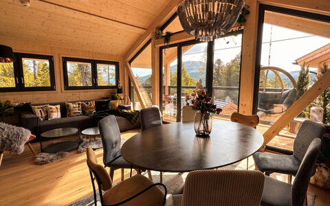 02 Nth056 18G Sup Chalet mit Sauna und Hot Tub 2 e: Mueble, Diseño De Interiores, Madera, Techo, Piso, Suelo, Silla, Encendiendo, Sala, Lámpara