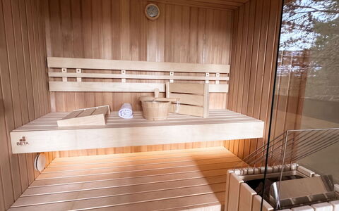 02 Nth052 18C Sup Chalet mit Sauna und Hot Tub 2 e: Edificio, Casa, Ventana, Casa, Techo, Barrio Residencial, Arbusto, Cabaña, El Terreno Del Lote