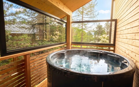02 Nth052 18C Sup Chalet mit Sauna und Hot Tub 2 e: Edificio, Casa, Ventana, Casa, Techo, Barrio Residencial, Arbusto, Cabaña, El Terreno Del Lote