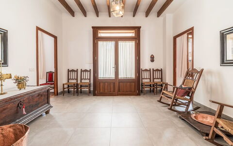 Can Tianet: Casa, Arbusto, Casa, Barrio Residencial, Inmuebles, Cabaña, Hacienda, Yarda, Sombra, Césped