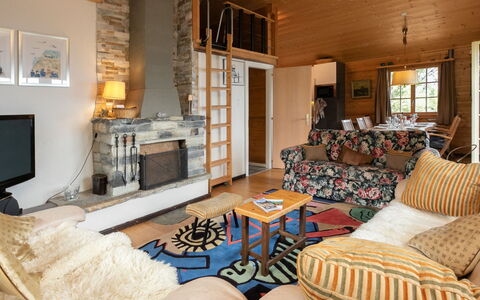 Prima 1084: Mueble, Diseño De Interiores, Sofá, Piso, Suelo, Habitación, Madera, Sala, Techo, Silla