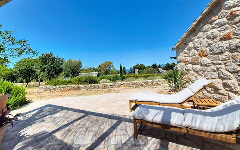 Bilušić: Piscina, Balcón, Departamento, Recurso, Inmuebles, Villa, Hotel, Hacienda, Ciudad De Vacaciones, Patio