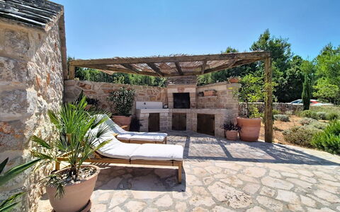 Bilušić: Piscina, Balcón, Departamento, Recurso, Inmuebles, Villa, Hotel, Hacienda, Ciudad De Vacaciones, Patio
