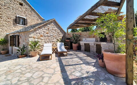 Bilušić: Piscina, Balcón, Departamento, Recurso, Inmuebles, Villa, Hotel, Hacienda, Ciudad De Vacaciones, Patio