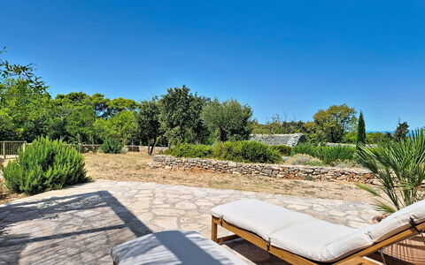 Bilušić: Piscina, Balcón, Departamento, Recurso, Inmuebles, Villa, Hotel, Hacienda, Ciudad De Vacaciones, Patio