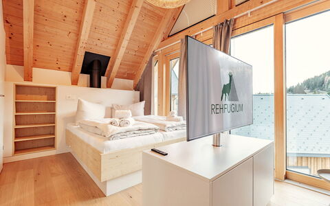 Niederwölz 603: Diseño De Interiores, Casa, Habitación, Techo, Ático, Manchas De Madera, Cama, Madera Dura, Hotel, Lecho