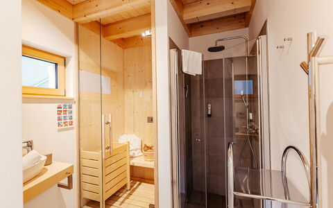 Niederwölz 604: Diseño De Interiores, Piso, Suelo, Madera, Techo, Habitación, Puerta, Casa, Suelos De Madera, Mueble