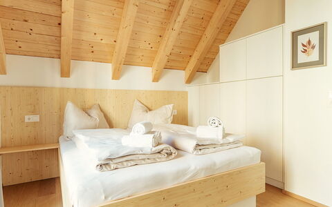 Niederwölz 606: Casa, Cabaña, Habitación, Madera Dura, Manchas De Madera, Suelos De Madera, Hotel, Cama, Lecho, Barniz