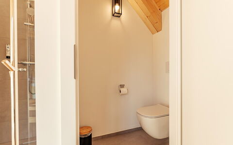 Niederwölz 609: Piso, Pared, Suelo, Madera, Arreglo De Tubería, Diseño De Interiores, Baño, Plomería, Casa, Techo