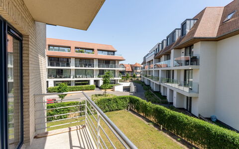 Goldsands Iii with Parking: Barrio Residencial, Departamento, Balcón